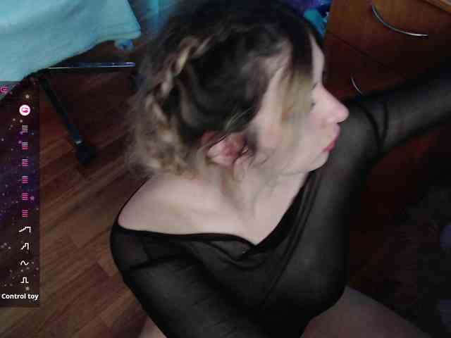 Liliya010 webcam