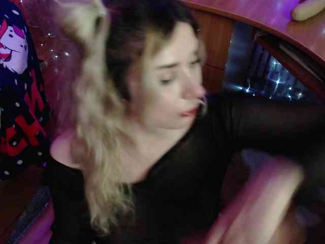 Liliya010 webcam