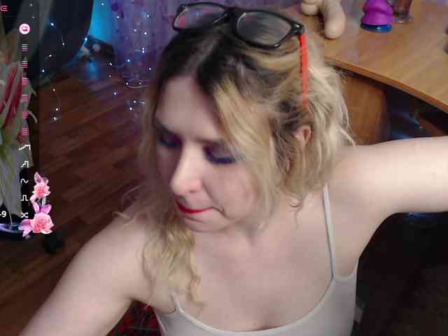 Liliya010 webcam