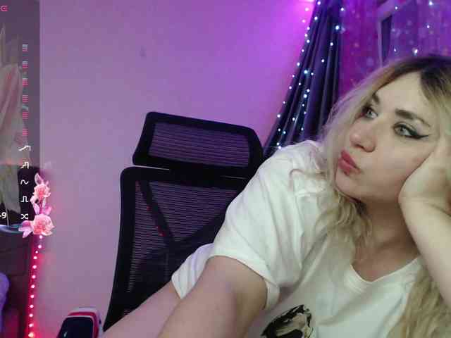 Liliya010 webcam