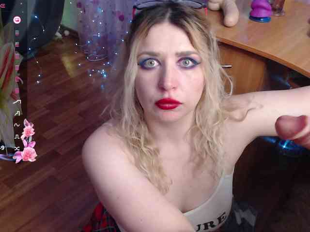 Liliya010 webcam