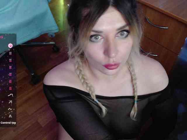 Liliya010 webcam