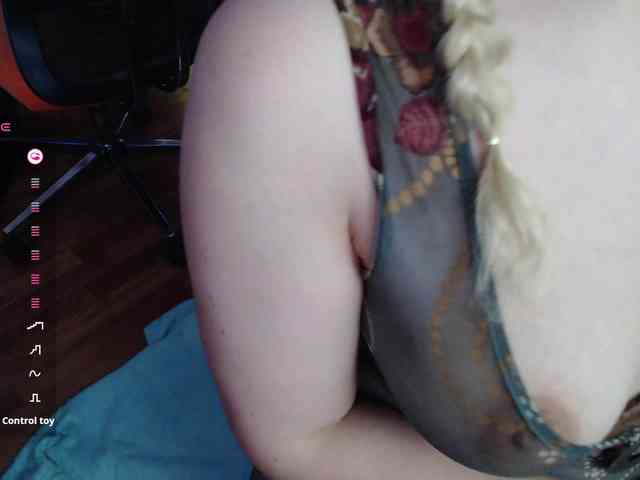 Liliya010 webcam