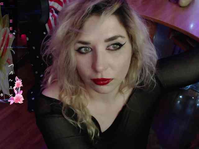 Liliya010 webcam