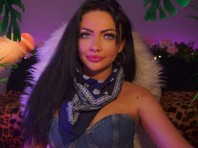 ladycharmer cam belle
