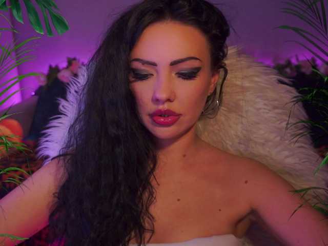 видео LADYCharmer