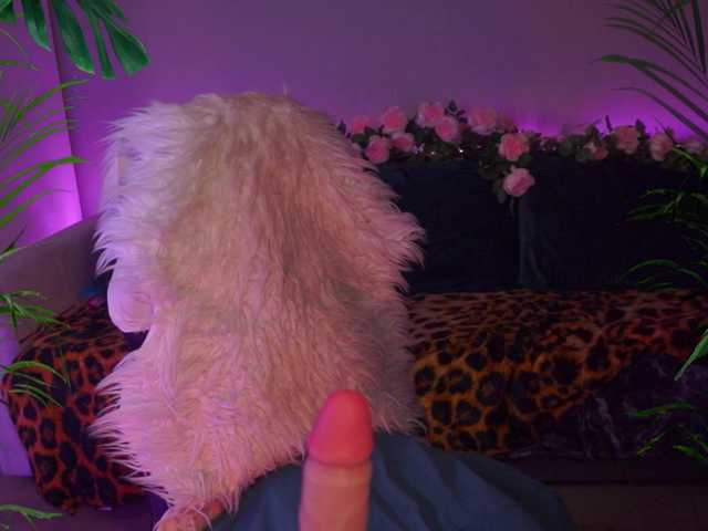 LADYCharmer live cam on BongaCams