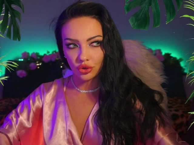 LADYCharmer live cam on BongaCams