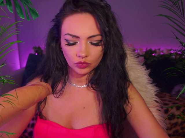 LADYCharmer live cam on BongaCams