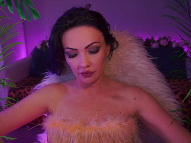 LADYCharmer live webcam show