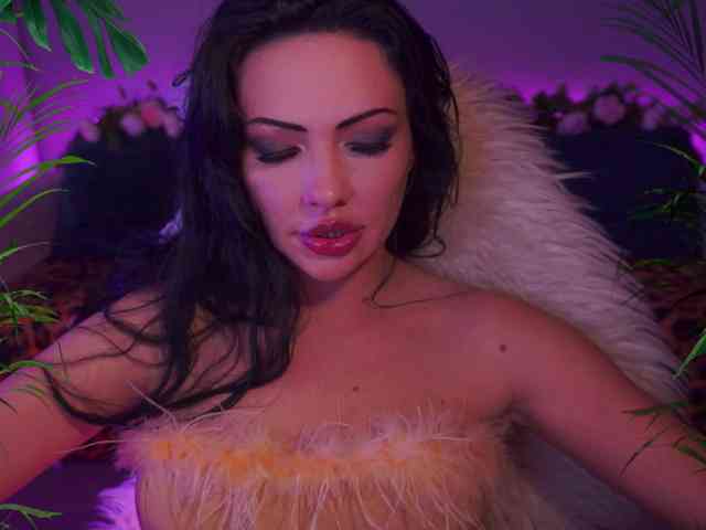 Miss_CHARMER webcam