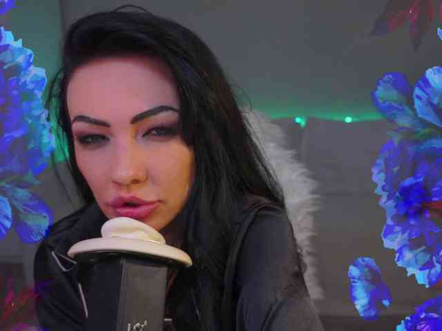 Miss_CHARMER webcam