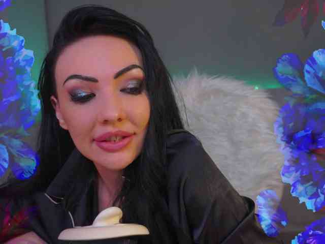 Miss_CHARMER webcam