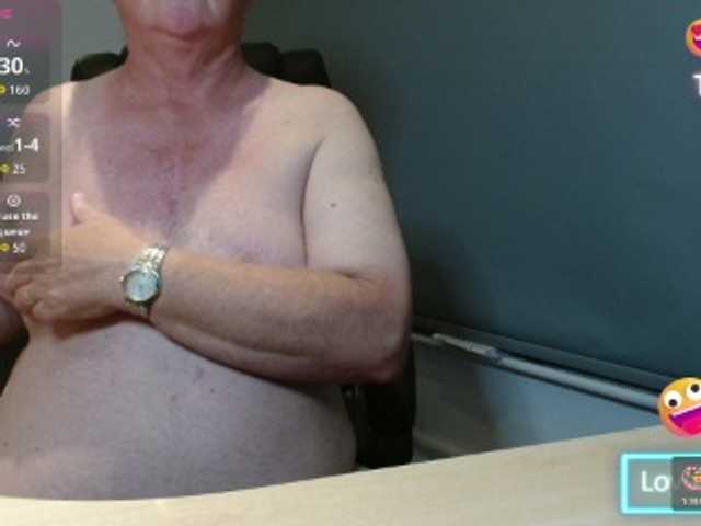 Bigone4u69uk, 46 y/o - Live Cam on BongaCams