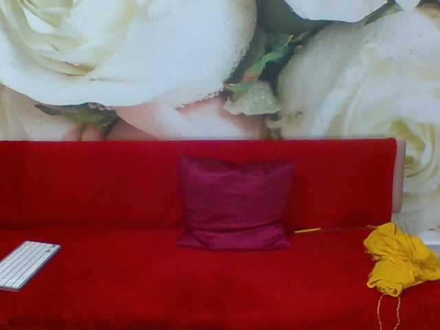 yakameliya live webcam show