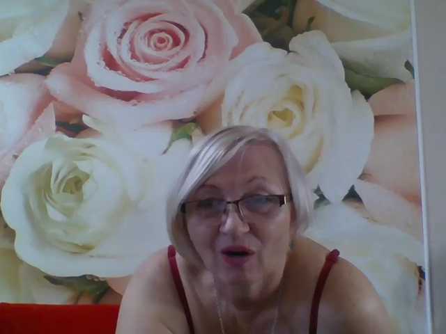 yakameliya live cam on BongaCams