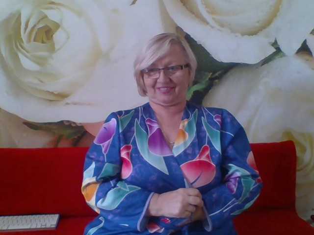 yakameliya live cam on BongaCams