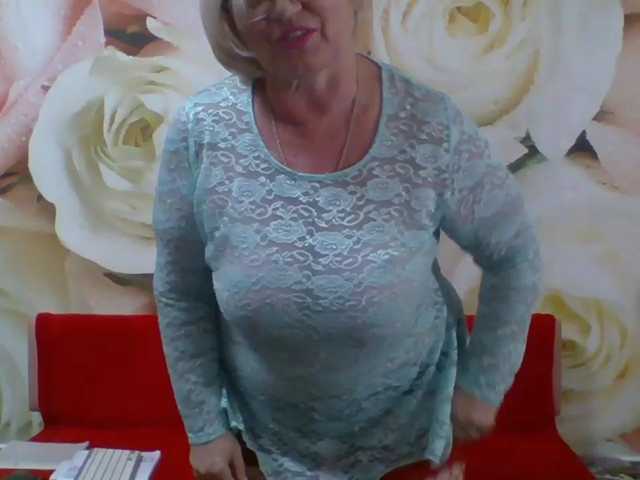 yakameliya live cam on BongaCams