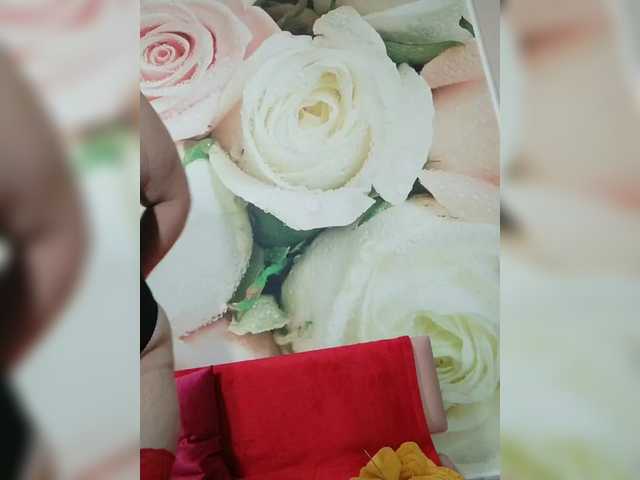 yakameliya live cam on BongaCams