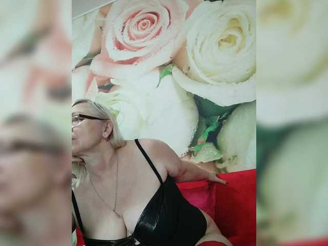 yakameliya live webcam show