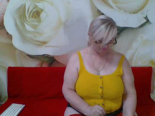 yakameliya live webcam show