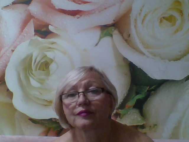 yakameliya live cam on BongaCams