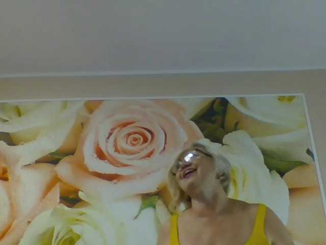 yakameliya, live now on BongaCams
