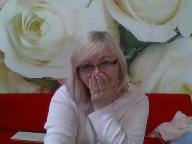 le modèle Beatris-K est en webcam porno dans un show sur le site bongacams, il possède les tags suivants: White/Caucasian,Blonde,Trimmed