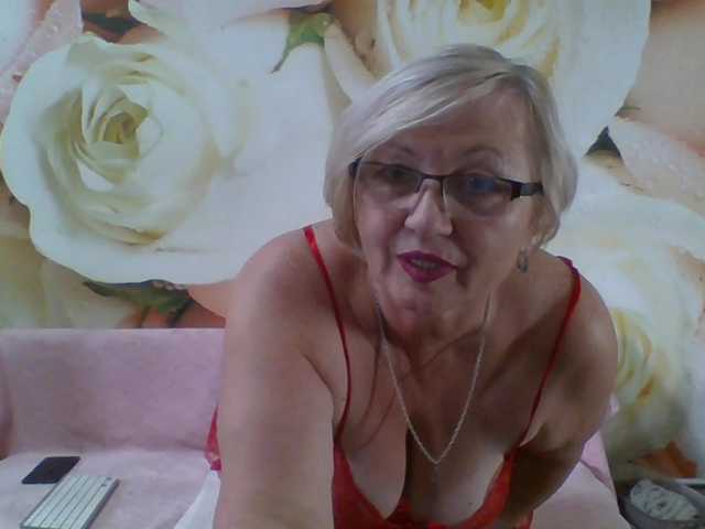 yakameliya live cam on BongaCams