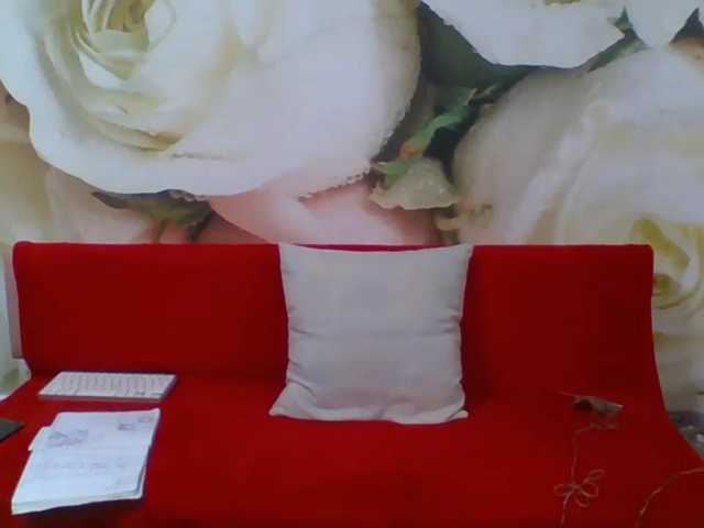 yakameliya live cam on BongaCams