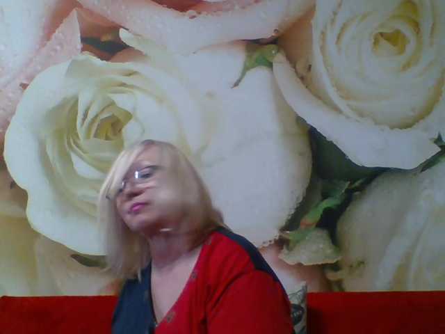 yakameliya live cam on BongaCams