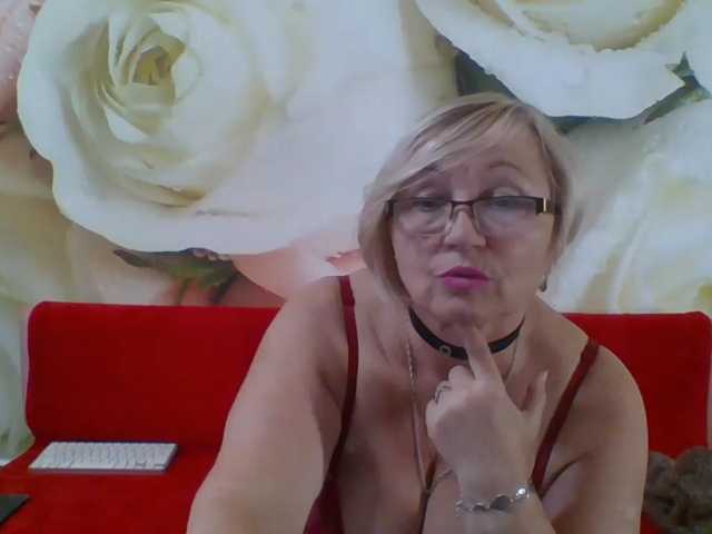 yakameliya live cam on BongaCams
