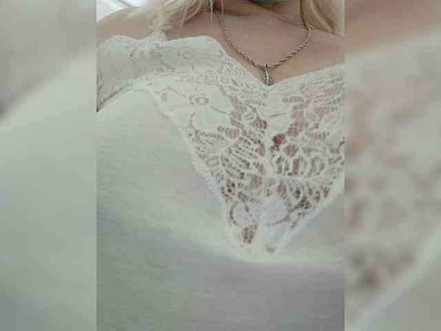 yakameliya Sex Cam Show
