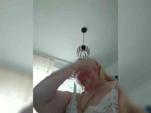 yakameliya Sex Cam Show