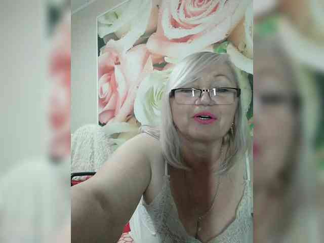 yakameliya Sex Cam Show