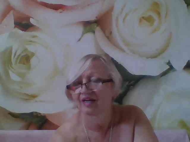 Beatris-k's cam show statistics and live stream