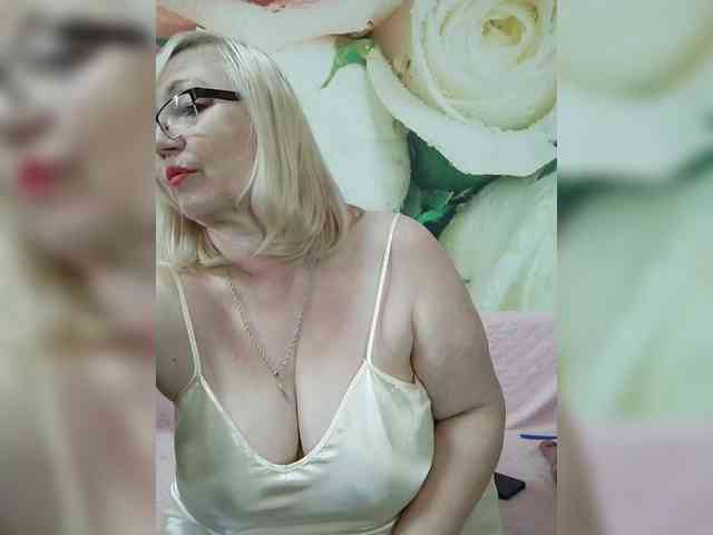 yakameliya Sex Cam Show
