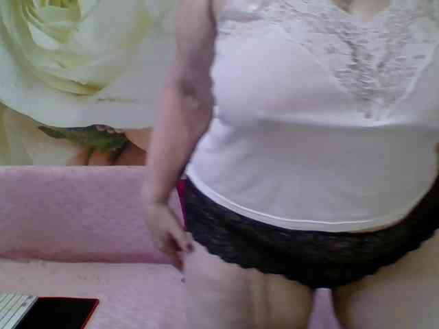 yakameliya Sex Cam Show