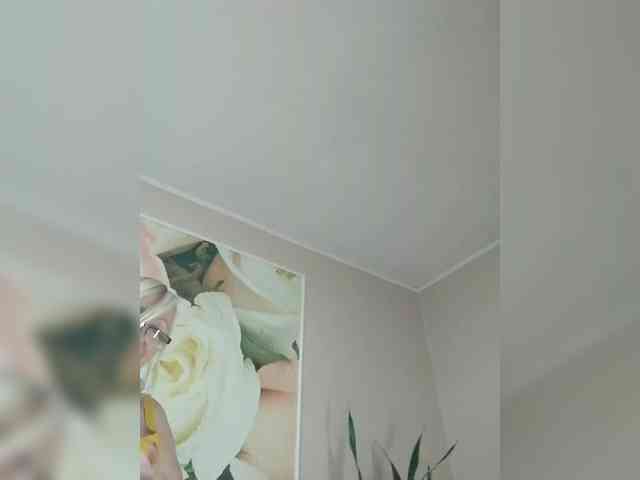 yakameliya Live Webcam on BongaCams