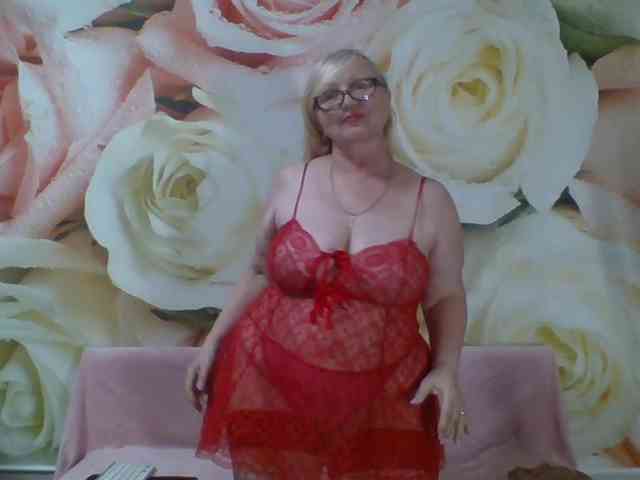 yakameliya Sex Cam Show