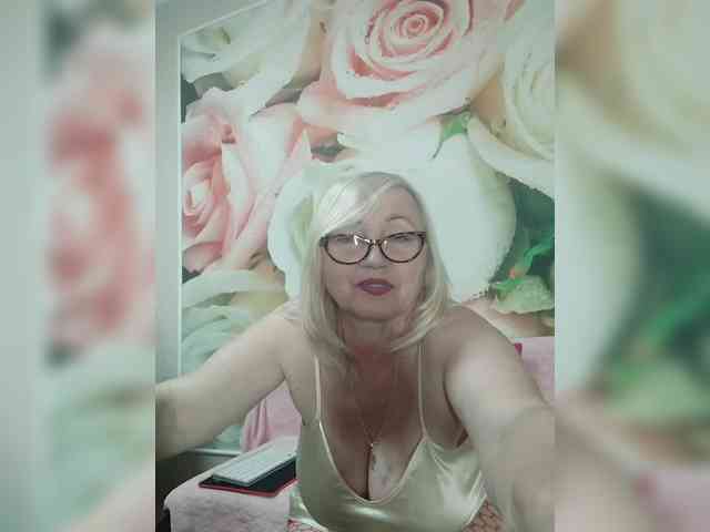 yakameliya Sex Cam Show