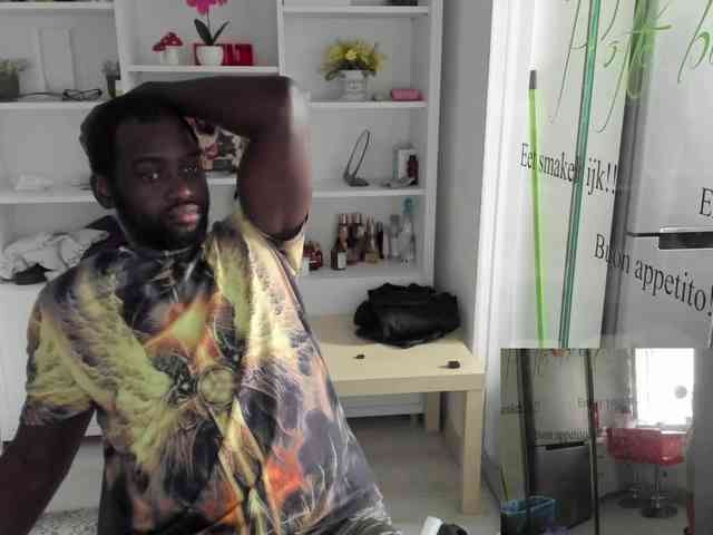 sweetqueen00 webcam
