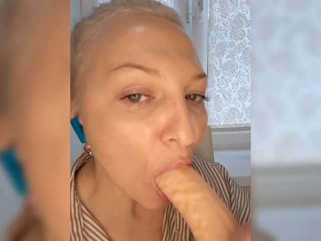 Anesteishen live cam on BongaCams