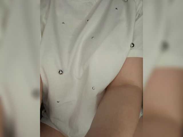 Anesteishen's BongaCams show and profile