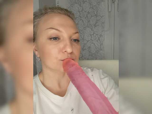 Anesteishen live cam on BongaCams