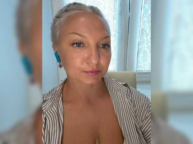 Anesteishen live cam on BongaCams