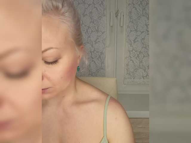 Anesteishen's BongaCams show and profile