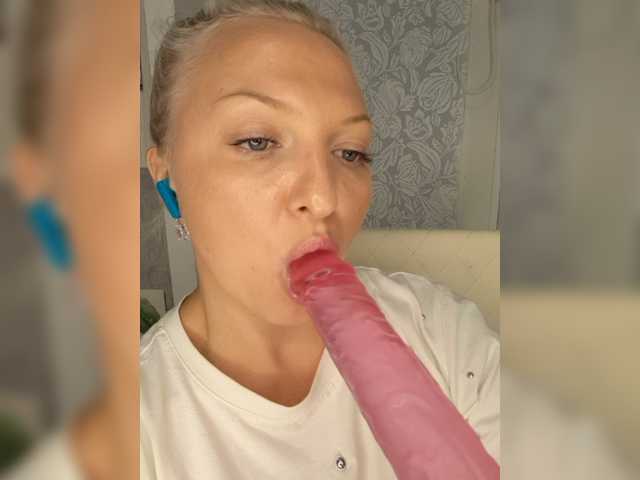 Anesteishen live webcam show