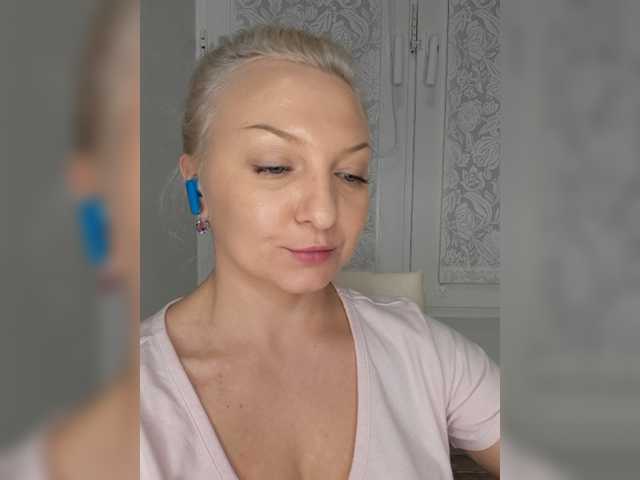 Anesteishen live cam on BongaCams