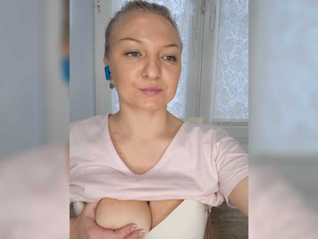 Anesteishen live cam on BongaCams